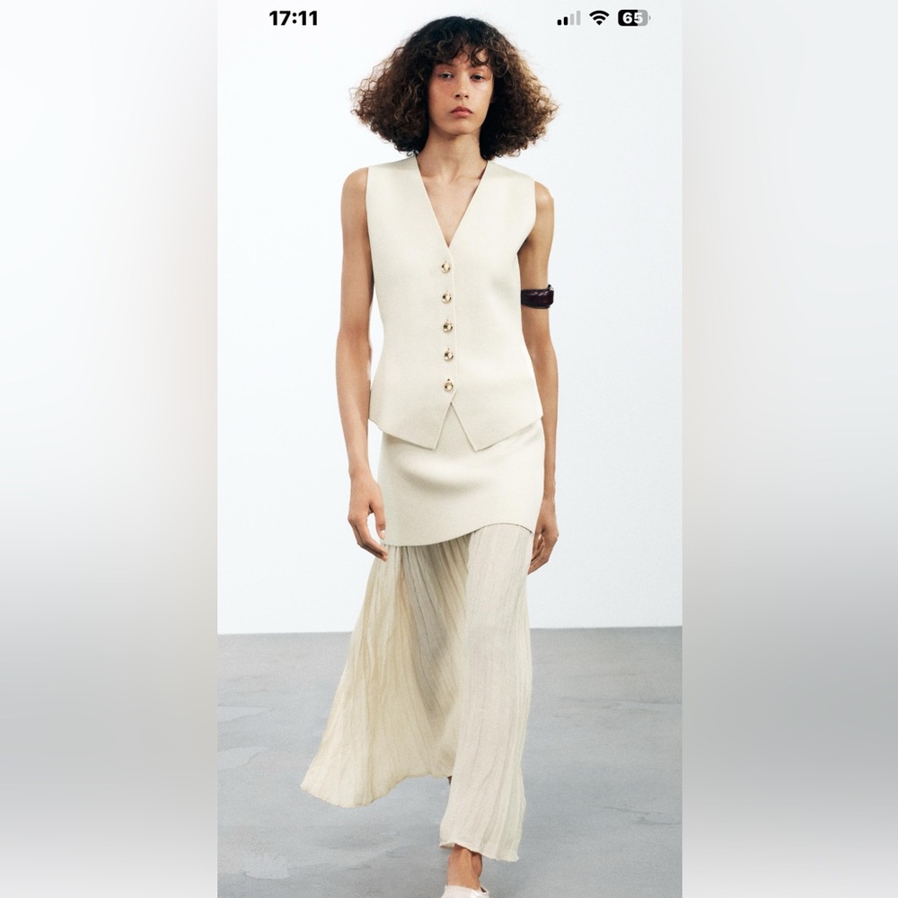 Zara Elegant Cream Skirt
